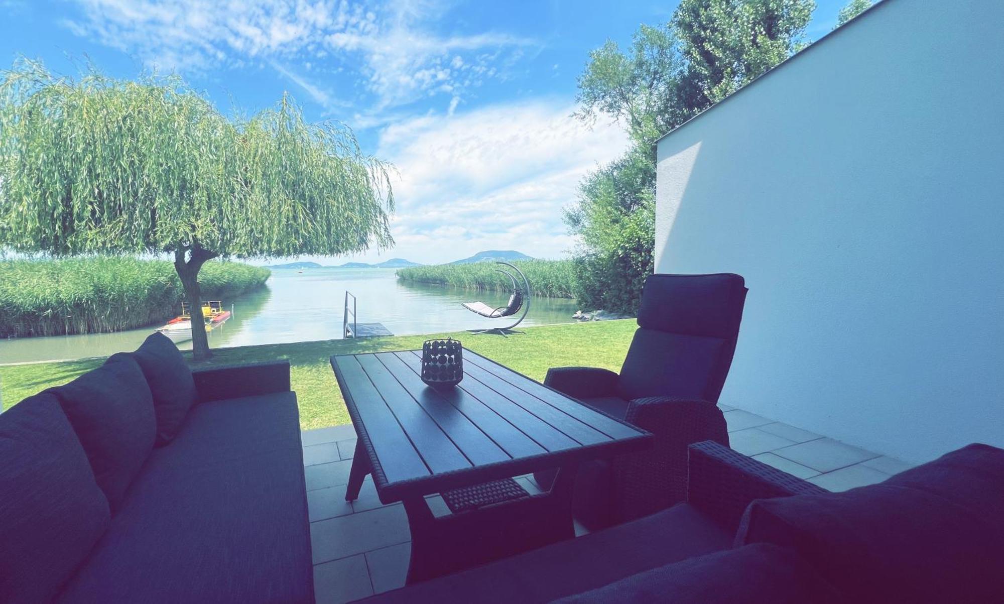 Balaton A Kertben - Balaton In The Garden - Beachfront Houses With Beautiful View, Private Beach Balatonfenyves Extérieur photo