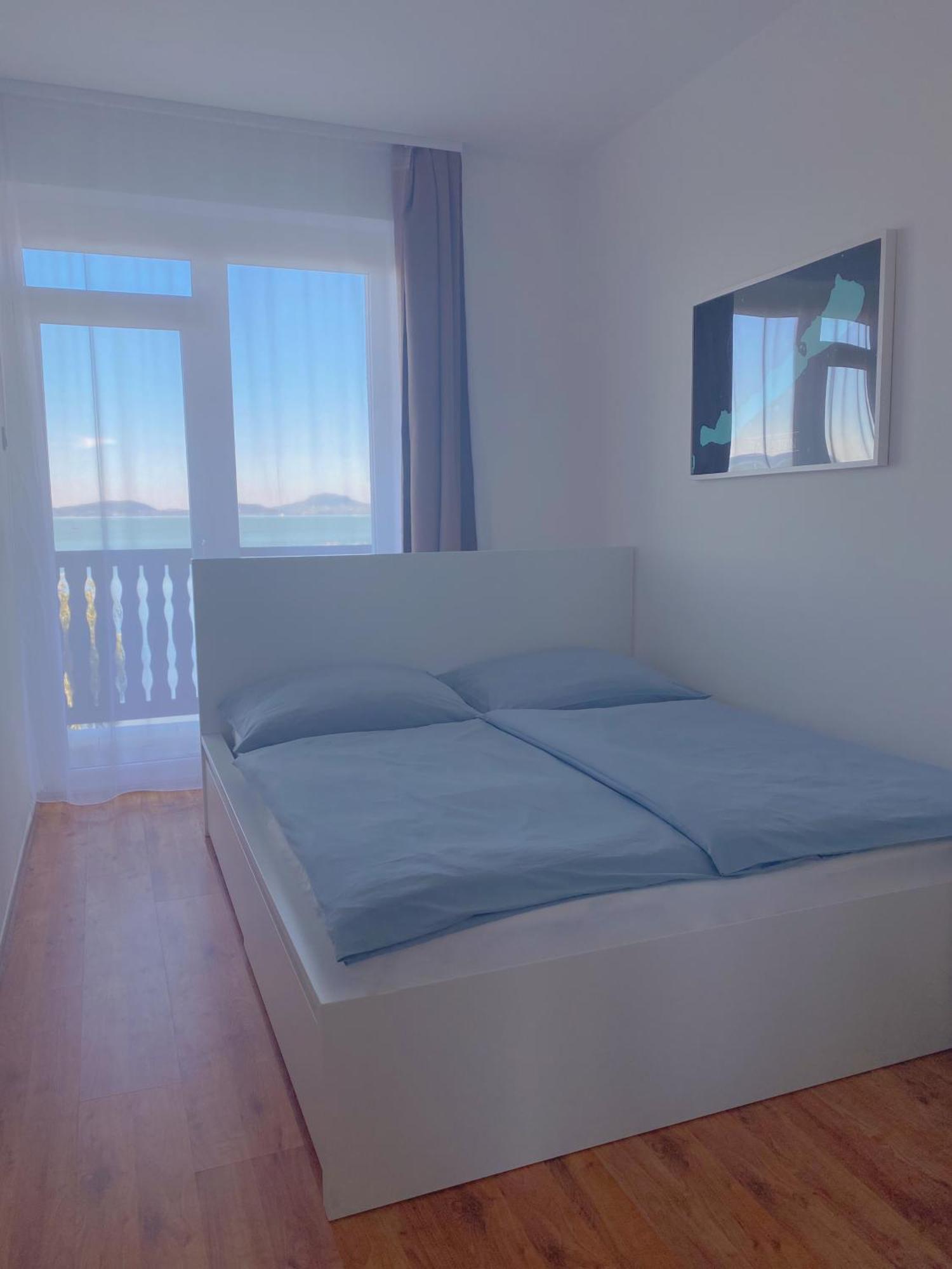 Balaton A Kertben - Balaton In The Garden - Beachfront Houses With Beautiful View, Private Beach Balatonfenyves Extérieur photo